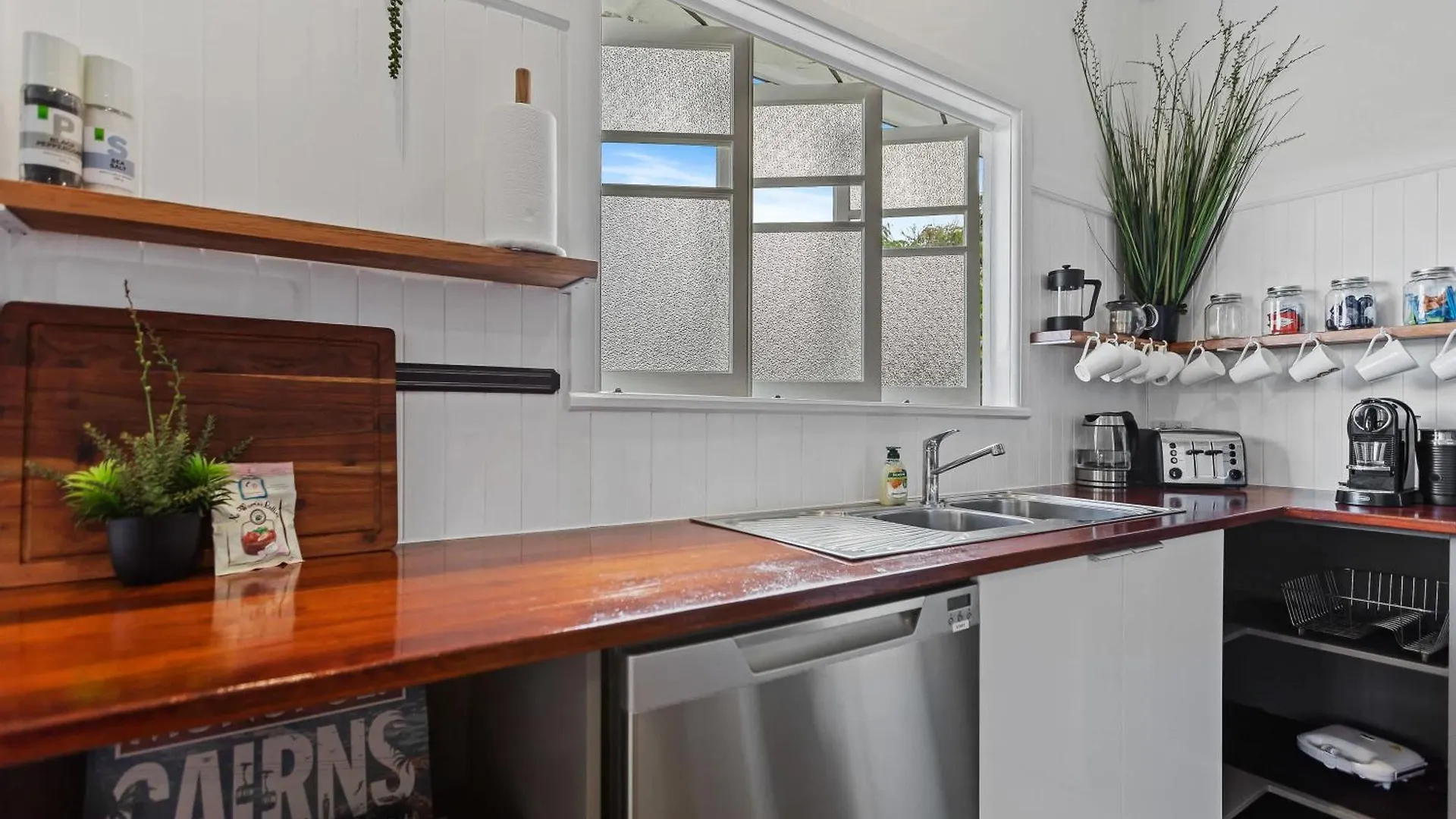 Holiday home Crystal Cottage Cairns Edge Hill Australia